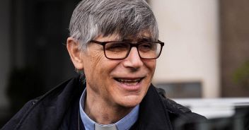 don-maurizio-patriciello-caivano-proiettile-camorra