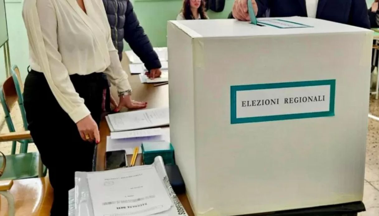 https://wips.plug.it/cips/notizie.virgilio.it/cms/2025/09/elezioni-regionali-marche-affluenza-domenica-19.jpg