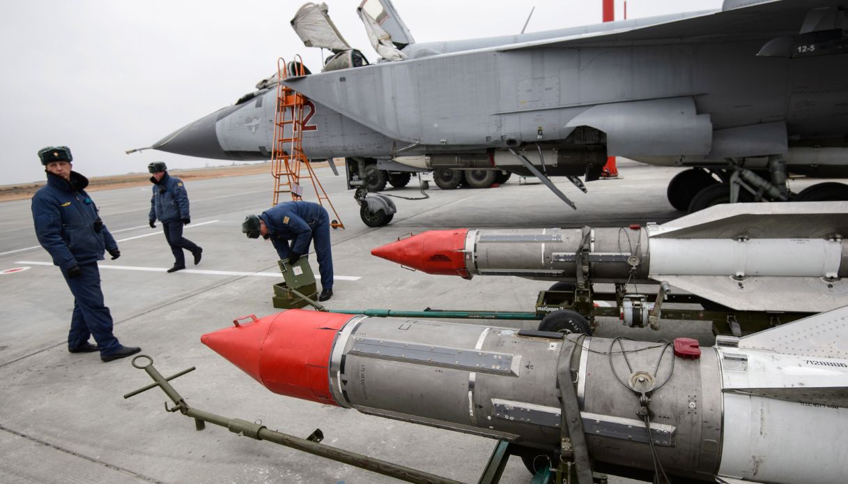 https://wips.plug.it/cips/notizie.virgilio.it/cms/2025/09/estonia-nato.jpg