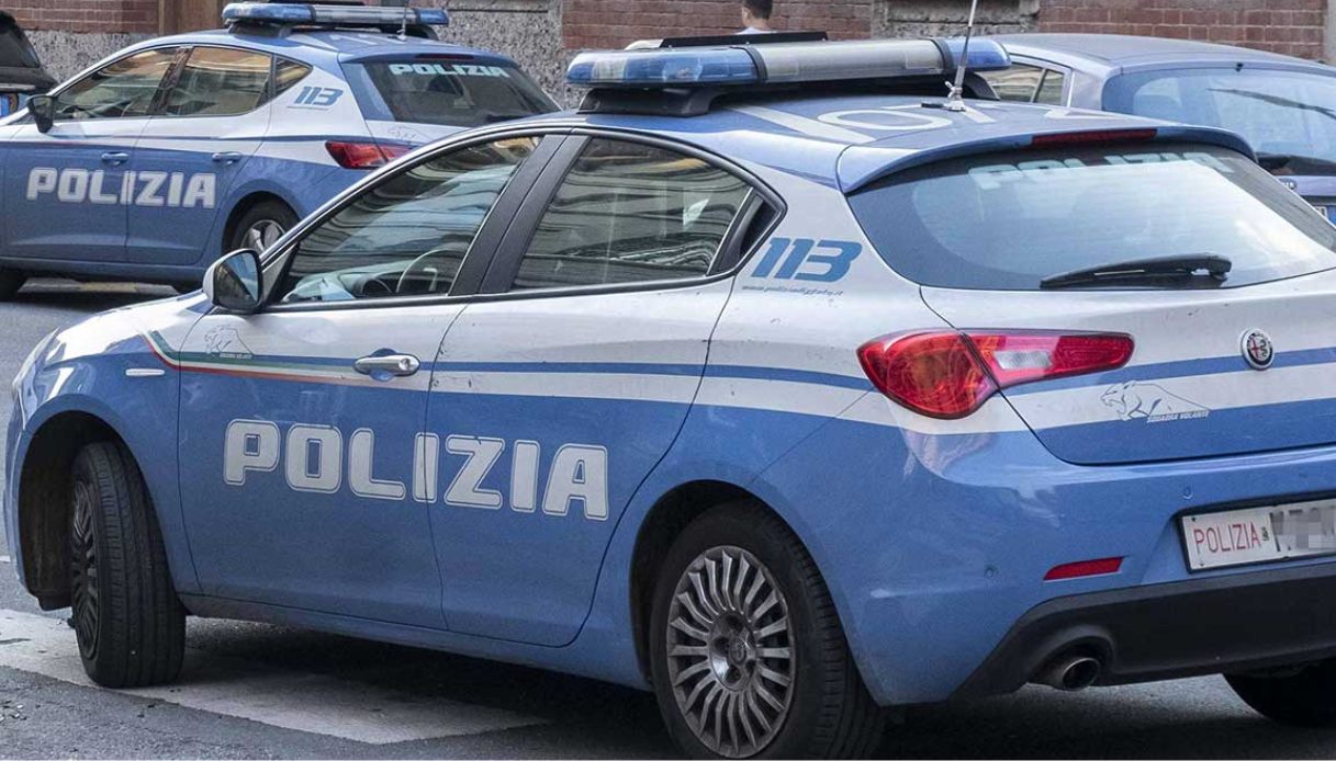 https://wips.plug.it/cips/notizie.virgilio.it/cms/2025/09/formia-professore-abusi-sessuali-studentesse.jpg