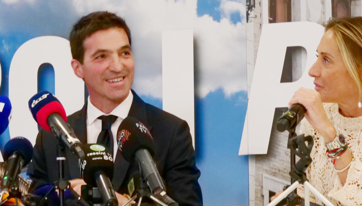 https://wips.plug.it/cips/notizie.virgilio.it/cms/2025/09/francesco-acquaroli-marche.jpg
