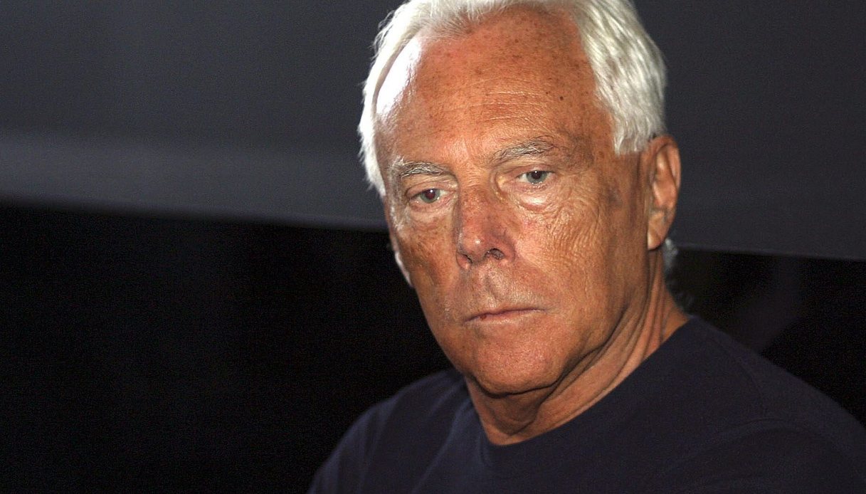 https://wips.plug.it/cips/notizie.virgilio.it/cms/2025/09/giorgio-armani.jpg