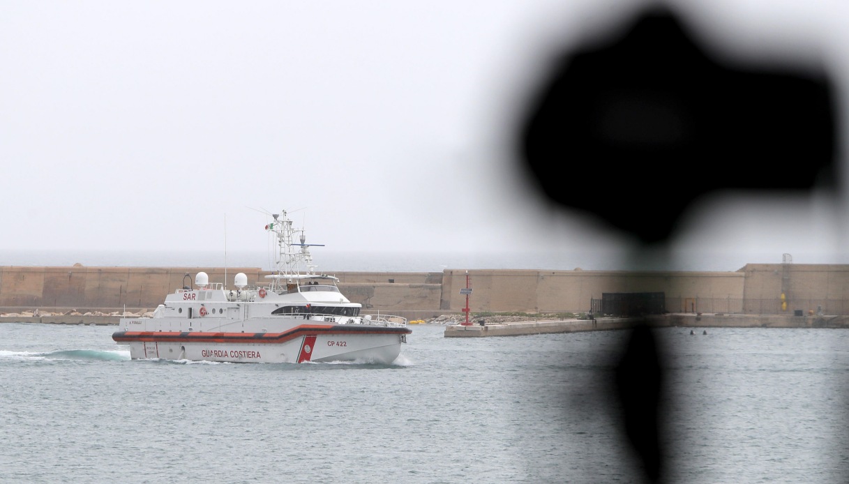 https://wips.plug.it/cips/notizie.virgilio.it/cms/2025/09/guardia-costiera.jpg