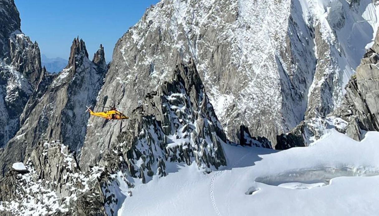 https://wips.plug.it/cips/notizie.virgilio.it/cms/2025/09/incidente-monte-bianco-alpinista.jpg