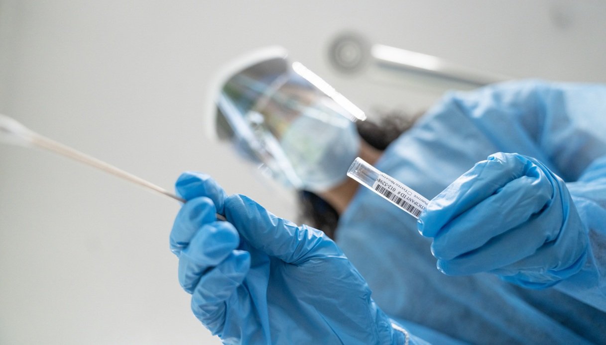 https://wips.plug.it/cips/notizie.virgilio.it/cms/2025/09/influenza-covid-raffreddore.jpg