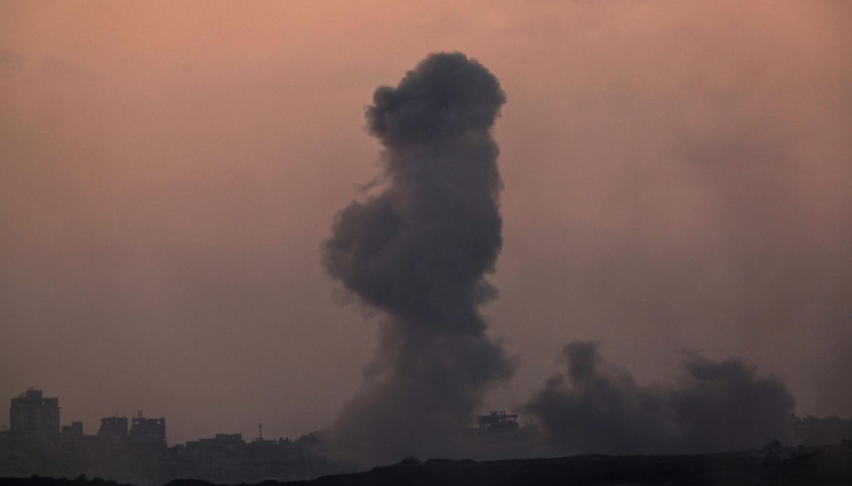 https://wips.plug.it/cips/notizie.virgilio.it/cms/2025/09/israele-idf-carri-armati-gaza-city.jpg