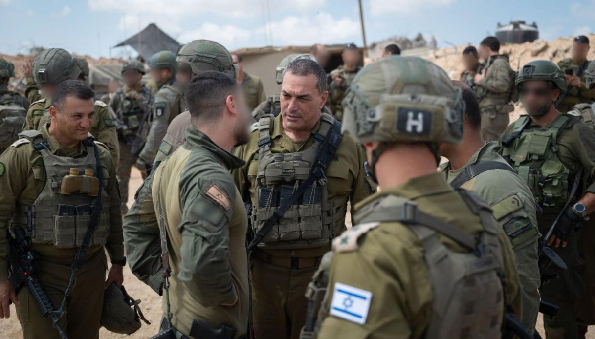 https://wips.plug.it/cips/notizie.virgilio.it/cms/2025/09/israele-riservisti-gaza-city.jpg
