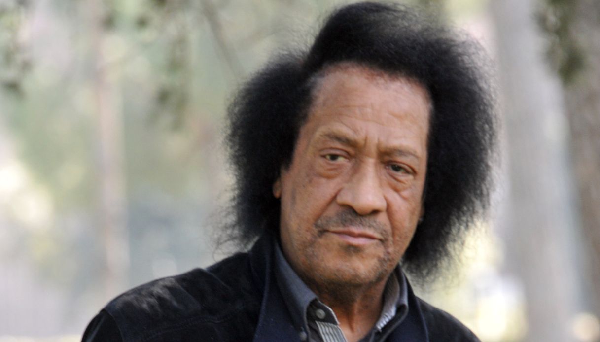 https://wips.plug.it/cips/notizie.virgilio.it/cms/2025/09/james-senese-polmonite.jpg