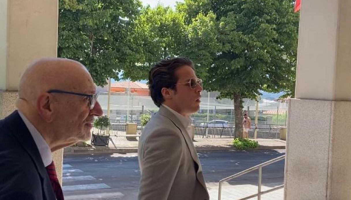 https://wips.plug.it/cips/notizie.virgilio.it/cms/2025/09/marco-contu-grillo-jr.jpg