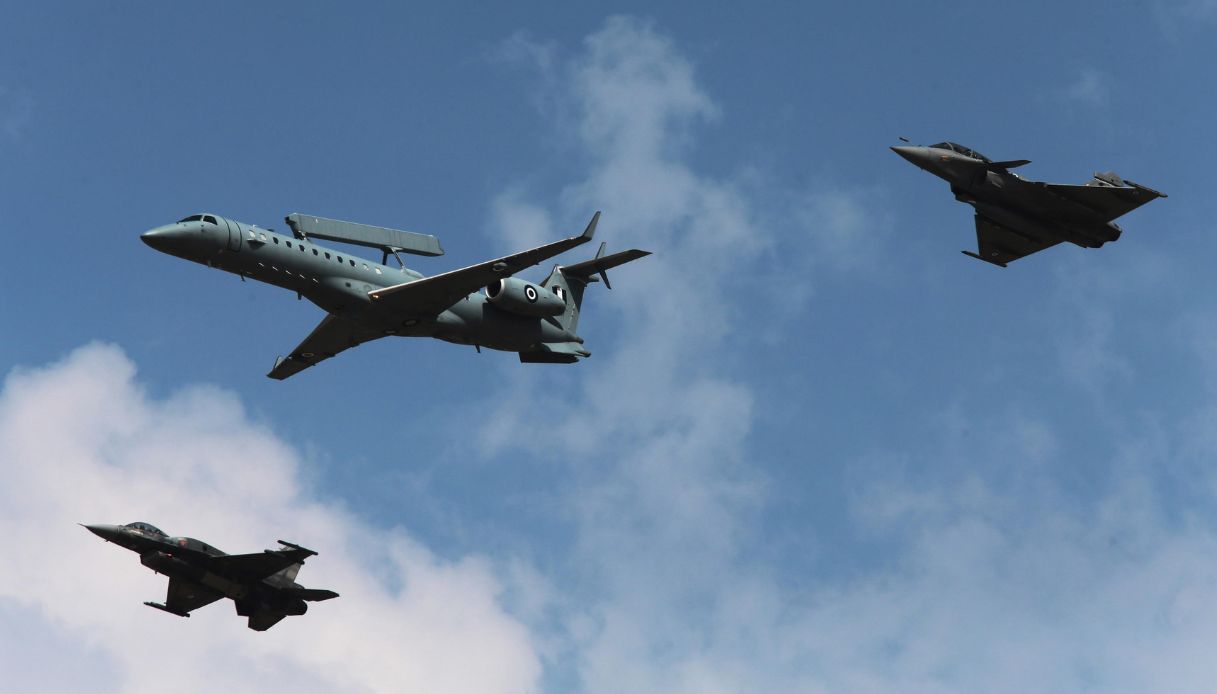 https://wips.plug.it/cips/notizie.virgilio.it/cms/2025/09/nato-sentinella-est-italia.jpg