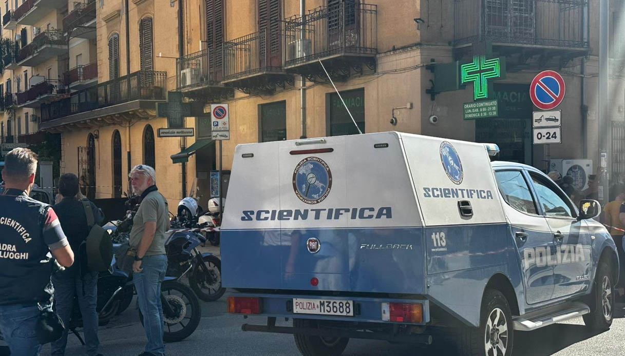 Omicidio a Palermo nella farmacia Sacro Cuore in piazza Principe di Camporeale, morto un uomo Omicidio a Palermo nella farmacia Sacro Cuore in piazza Principe di Camporeale, morto un uomo