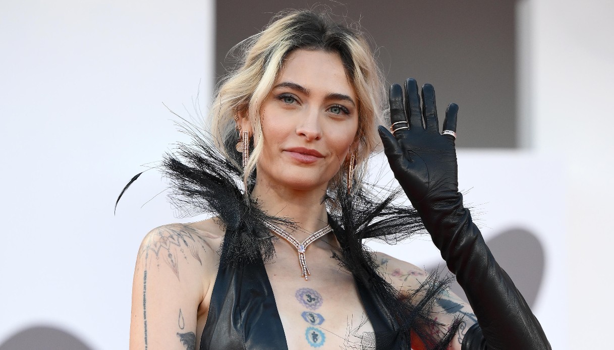 https://wips.plug.it/cips/notizie.virgilio.it/cms/2025/09/paris-jackson-venezia-aeroporto.jpg