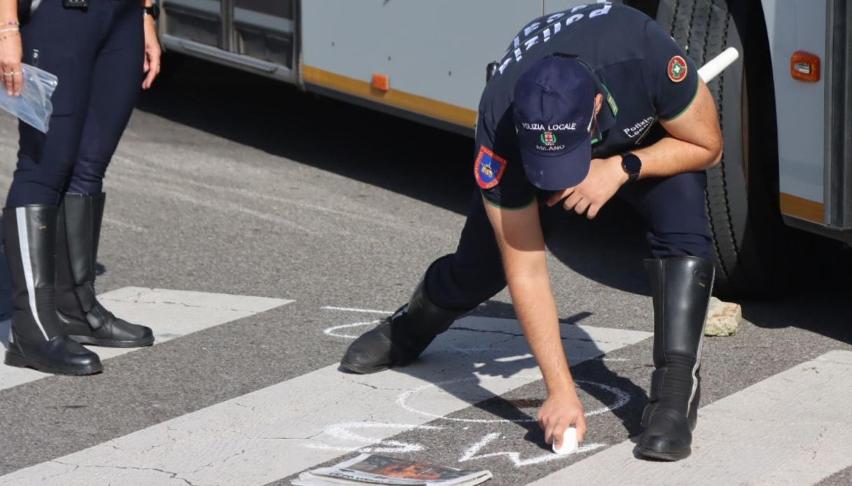 Pedone morto investito sulle strisce a Milano, travolto dall Pedone morto investito sulle strisce a Milano, travolto dall