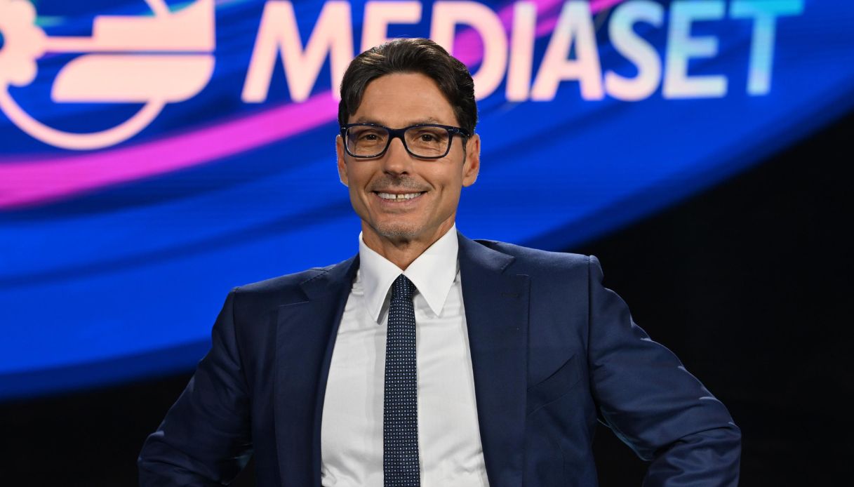 https://wips.plug.it/cips/notizie.virgilio.it/cms/2025/09/pier-silvio-berlusconi-la-ruota-della-fortuna-affari-tuoi.jpg