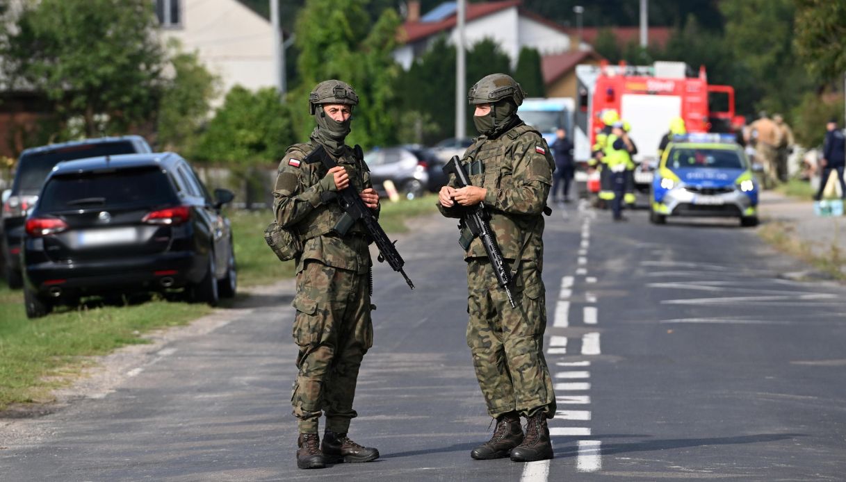https://wips.plug.it/cips/notizie.virgilio.it/cms/2025/09/polonia-russia-bielorussia-droni.jpg