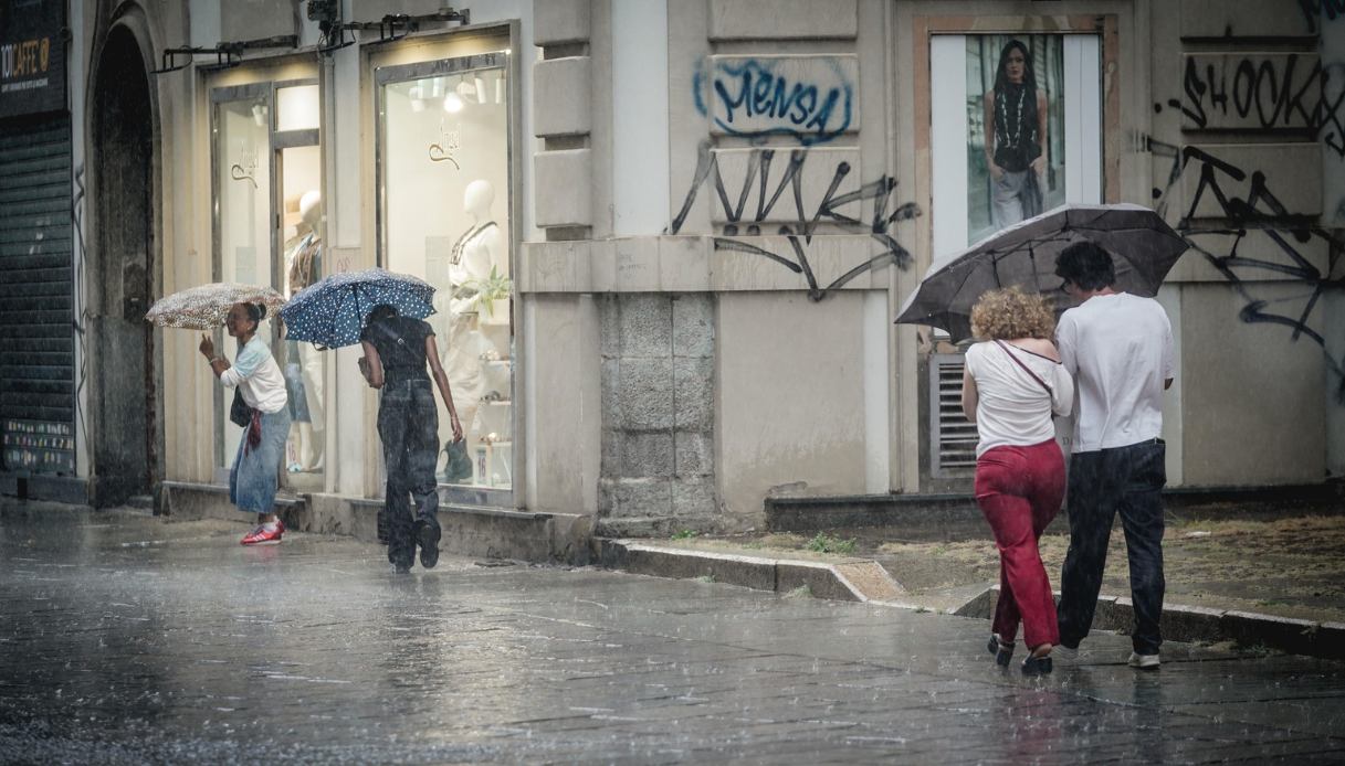 Previsioni meteo prima settimana di settembre tra piogge e temporali, dove pioverà e quando finirà il maltempo