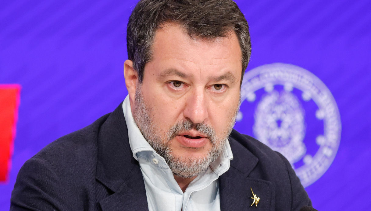 https://wips.plug.it/cips/notizie.virgilio.it/cms/2025/09/salvini-colica-renale.jpg