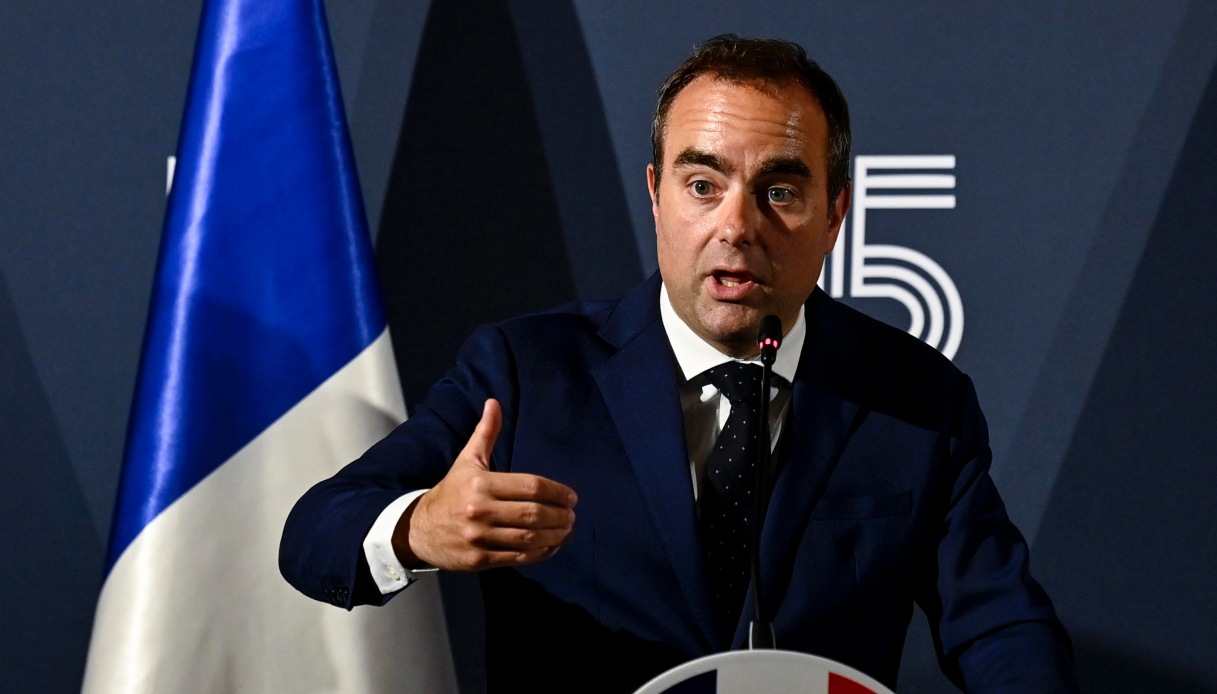 https://wips.plug.it/cips/notizie.virgilio.it/cms/2025/09/sebastian-lecornu-premier-francia.jpg