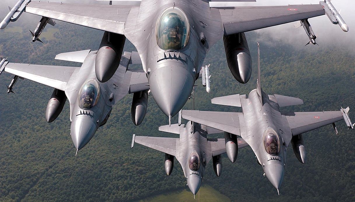 https://wips.plug.it/cips/notizie.virgilio.it/cms/2025/09/spazio-aereo-nato-romania-drone-russia-ucraina.jpg