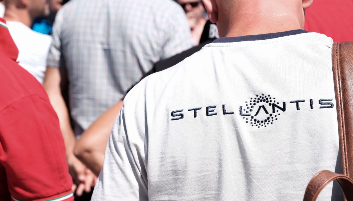 https://wips.plug.it/cips/notizie.virgilio.it/cms/2025/09/stellantis-vm-motori-borsa-milano.jpg
