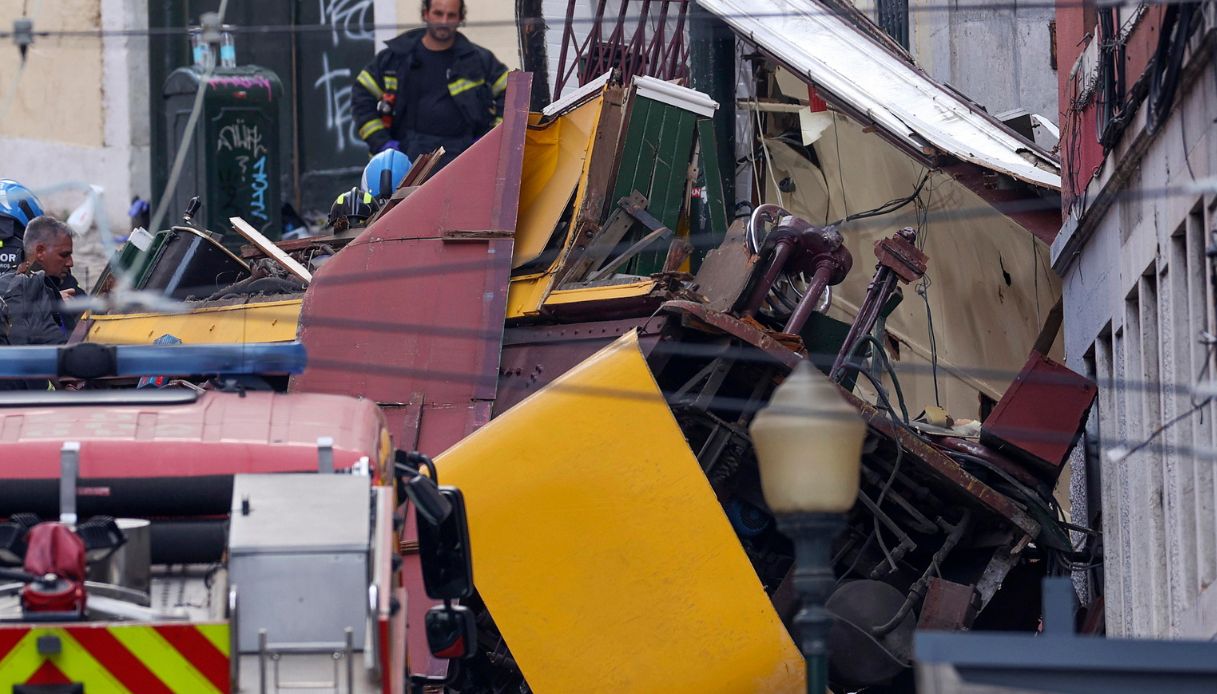 https://wips.plug.it/cips/notizie.virgilio.it/cms/2025/09/strage-funicolare-lisbona.jpg