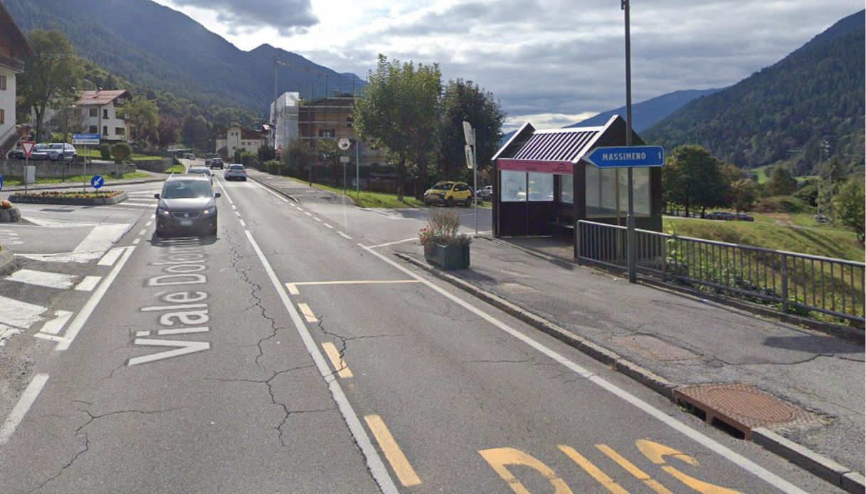 Studentessa 15enne morta investita dal camion a Giustino in Trentino, il dolore del sindaco: "Tragedia immane" Studentessa 15enne morta investita dal camion a Giustino in Trentino, il dolore del sindaco: "Tragedia immane"