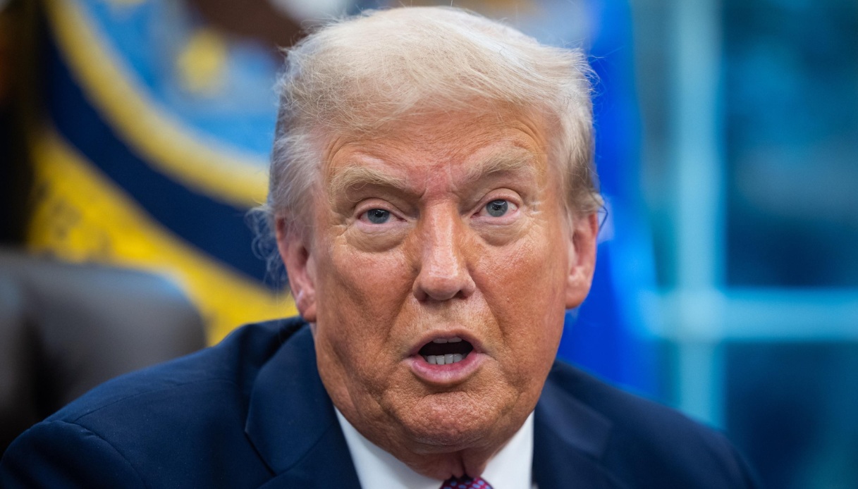 https://wips.plug.it/cips/notizie.virgilio.it/cms/2025/09/trump-chicaco-apocalypse-now.jpg