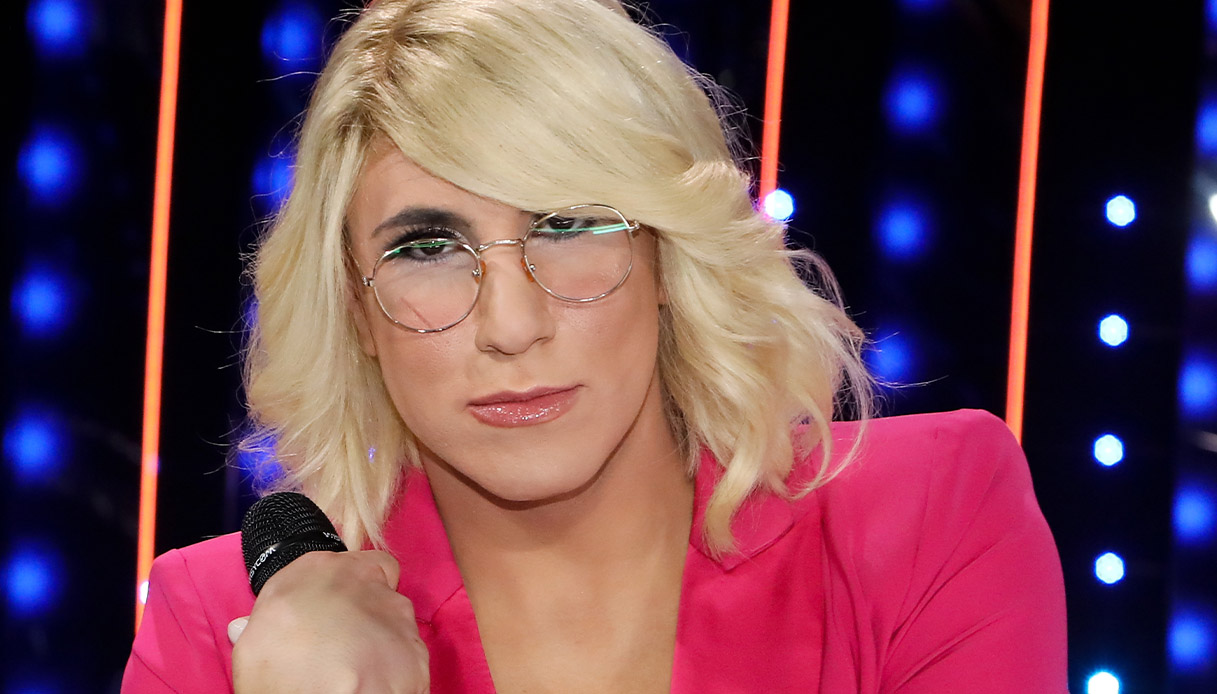 https://wips.plug.it/cips/notizie.virgilio.it/cms/2025/09/vincenzo-de-lucia-maria-de-filippi.jpg