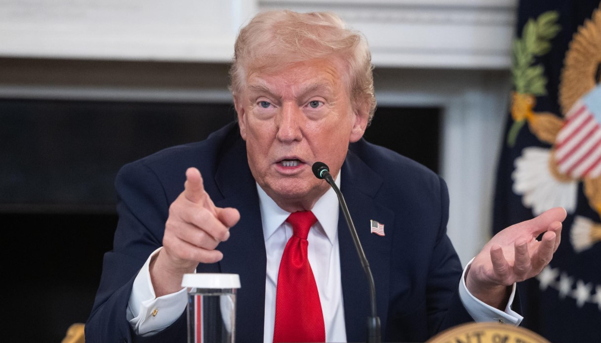 https://wips.plug.it/cips/notizie.virgilio.it/cms/2025/10/accordo-gaza-israele-hamas-trump.jpg