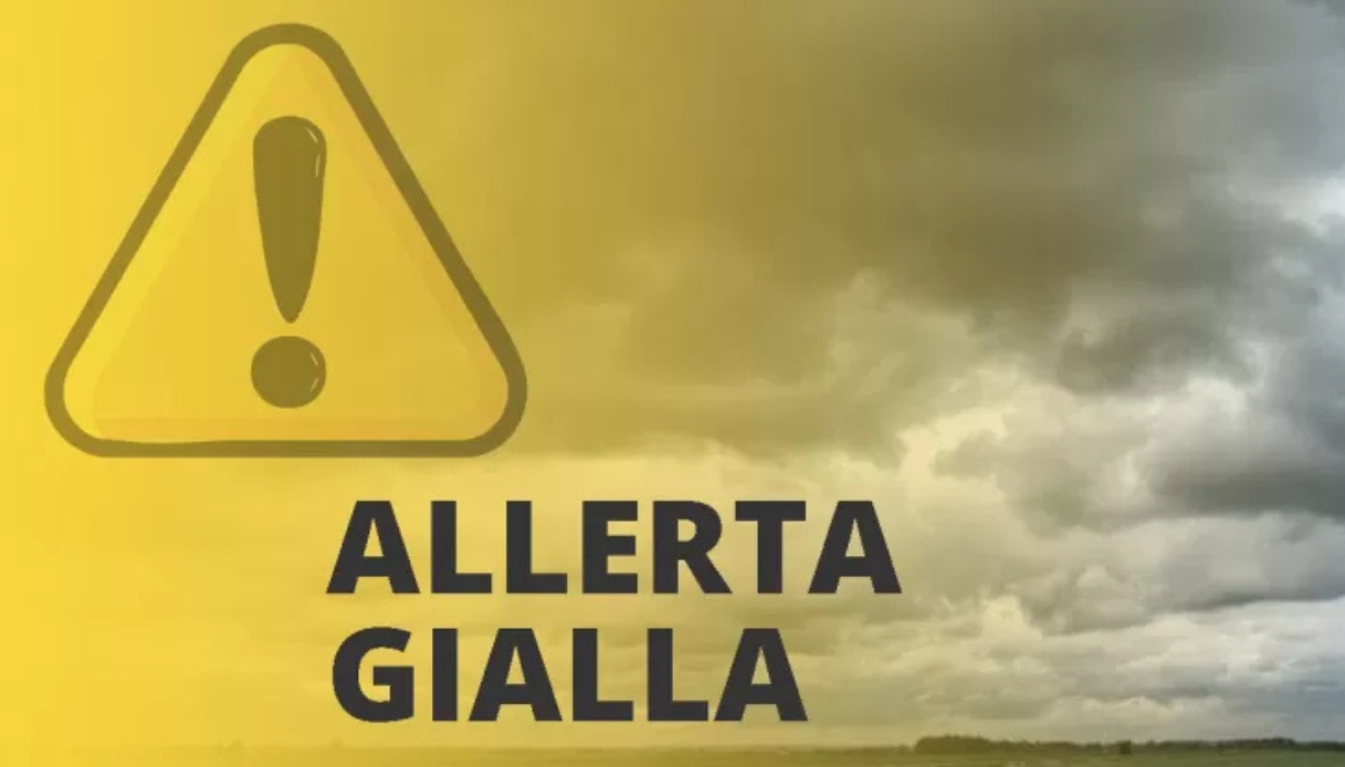 Allerta meteo gialla al Sud in diverse regioni, maltempo e nubifragi dal Lazio a Napoli fino alla Sicilia Allerta meteo gialla al Sud in diverse regioni, maltempo e nubifragi dal Lazio a Napoli fino alla Sicilia