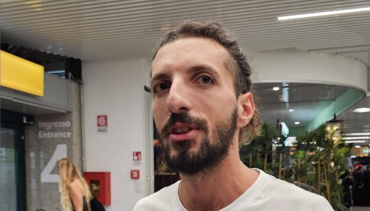 Antonio La Piccirella attivista sulla Flotilla denuncia Israele per tortura, "braccia rotte, metallo nel pane" Antonio La Piccirella attivista sulla Flotilla denuncia Israele per tortura, "braccia rotte, metallo nel pane"