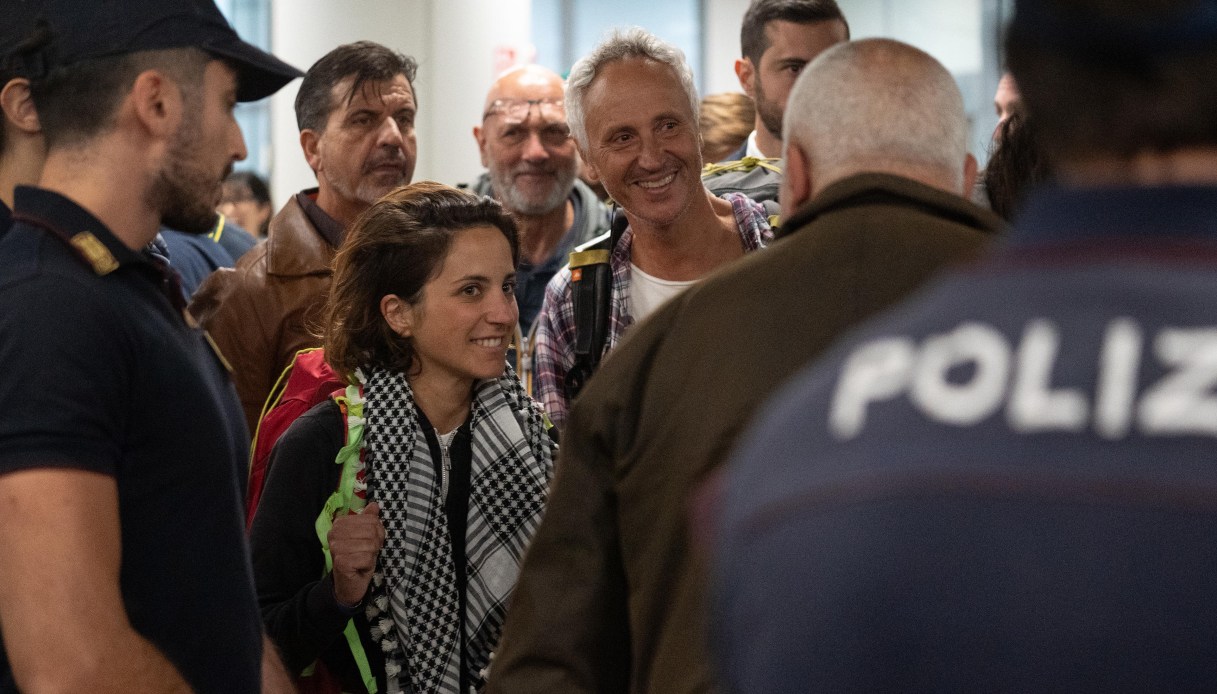 https://wips.plug.it/cips/notizie.virgilio.it/cms/2025/10/croatti-m5s.jpg