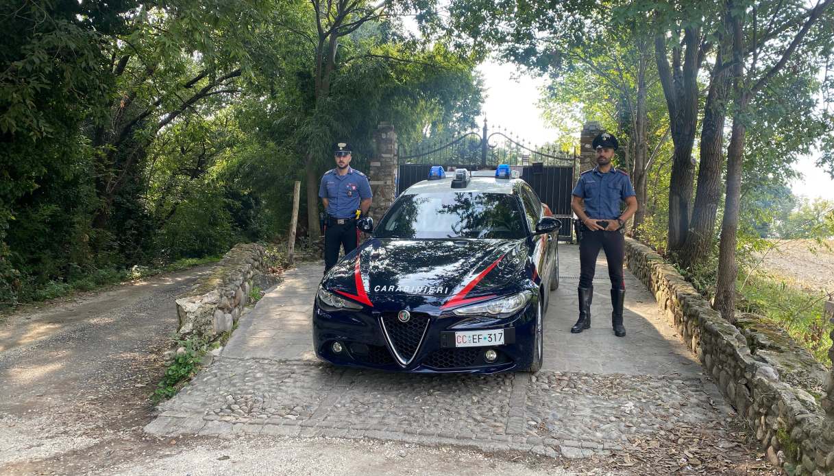 Omicidio Dolores Dori a Desenzano, ripresa in video mentre spara alla famiglia rivale: si cerca il consuocero