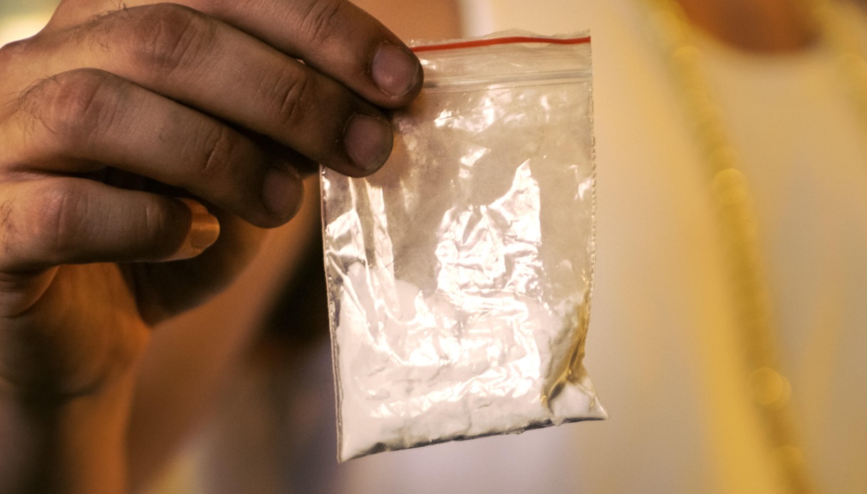 Un arresto per il primo morto di overdose di nitazeni, cosa sono e perché preoccupano più del Fentanyl Un arresto per il primo morto di overdose di nitazeni, cosa sono e perché preoccupano più del Fentanyl