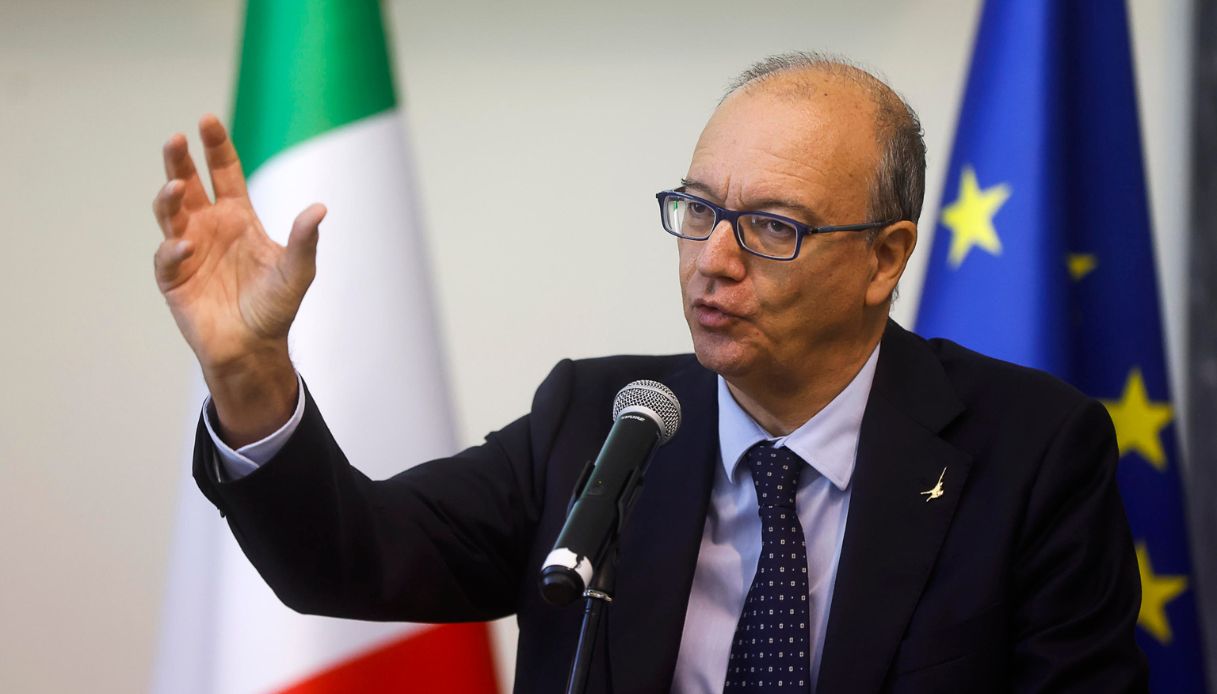 https://wips.plug.it/cips/notizie.virgilio.it/cms/2025/10/educazione-sessuale-scuola-valditara.jpg