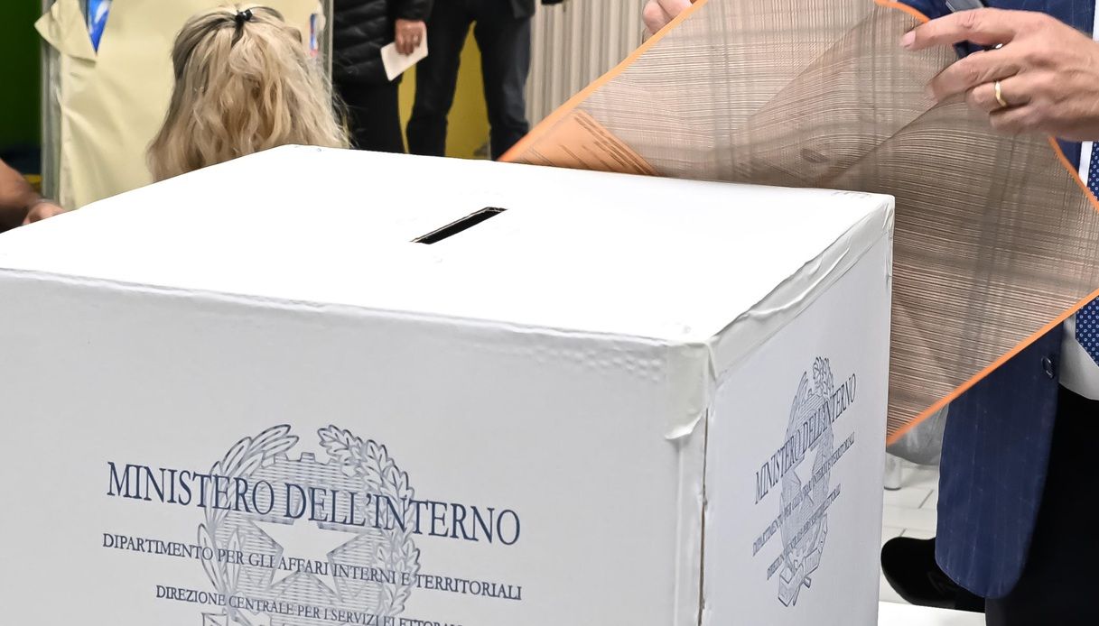 https://wips.plug.it/cips/notizie.virgilio.it/cms/2025/10/elezioni-toscana-regiobali-voto-affluenza.jpg