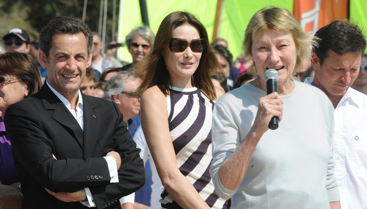 https://wips.plug.it/cips/notizie.virgilio.it/cms/2025/10/ex-presidente-francia-sarkozy-carla-bruni-suocera.jpg