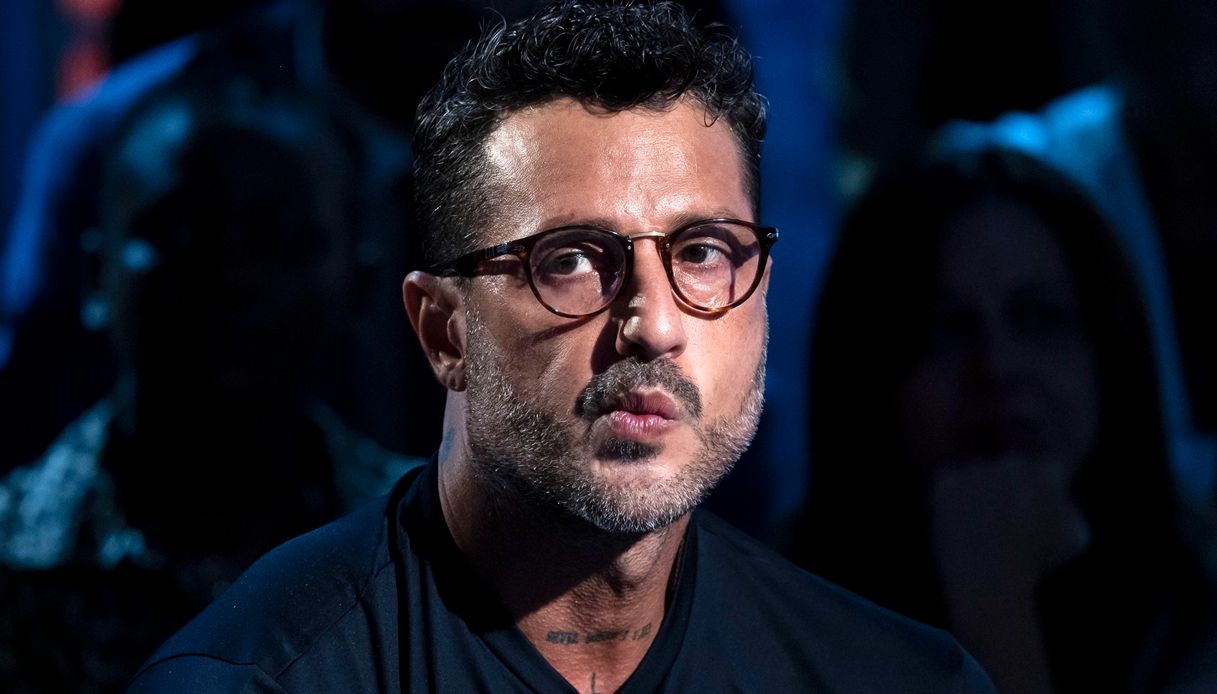 https://wips.plug.it/cips/notizie.virgilio.it/cms/2025/10/fabrizio-corona-mafia-pentito.jpg