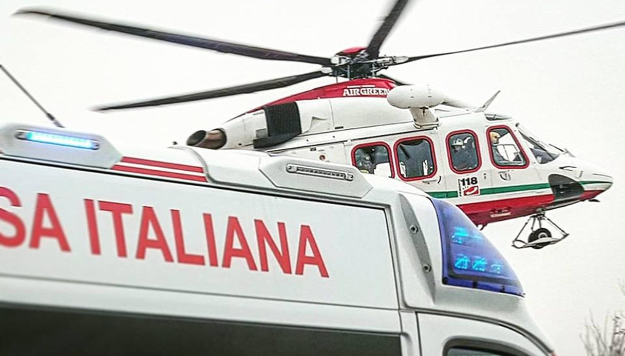 https://wips.plug.it/cips/notizie.virgilio.it/cms/2025/10/fiorenzuola-d-arda-piacenza-accoltellamento-soccorsi.jpg