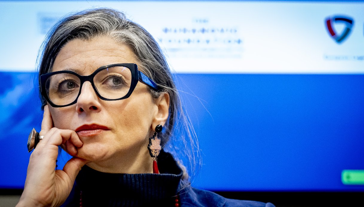 https://wips.plug.it/cips/notizie.virgilio.it/cms/2025/10/francesca-albanese-la7.jpg