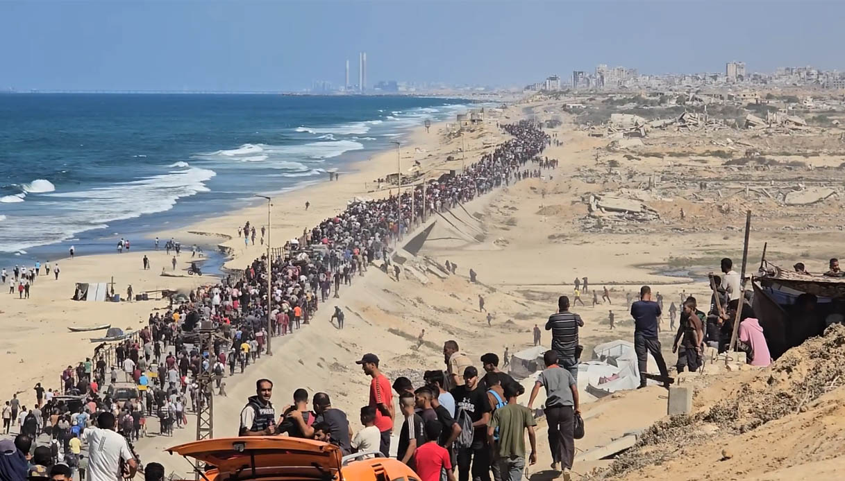 https://wips.plug.it/cips/notizie.virgilio.it/cms/2025/10/gaza-ritorno-palestinesi-video-accordo-pace.jpg