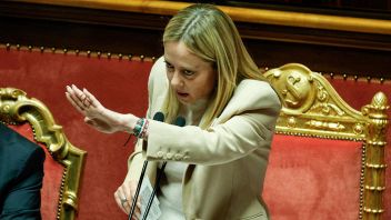 Giorgia Meloni su Mattarella da Toronto, attacco alla sinistra: “Mai capace di difendere le forze dell'ordine”