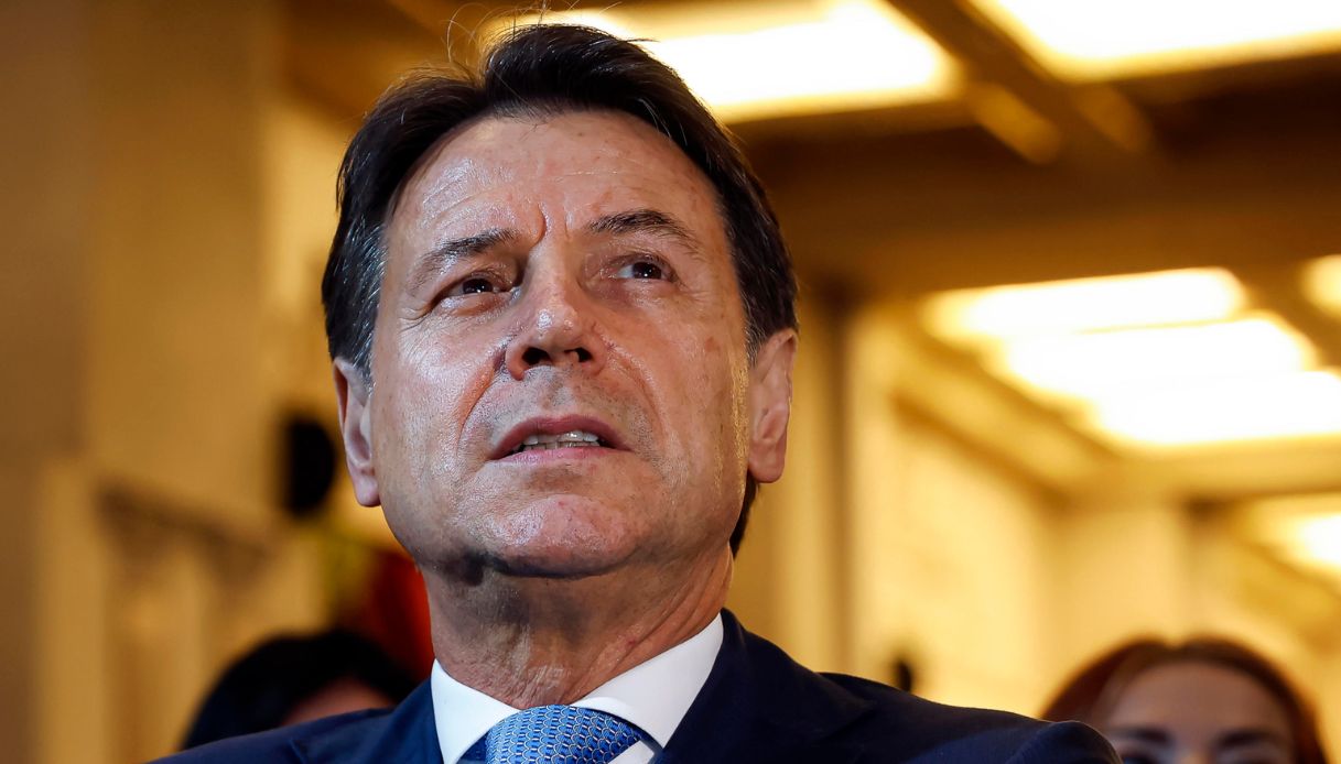 https://wips.plug.it/cips/notizie.virgilio.it/cms/2025/10/giuseppe-conte-presidente-movimento-5-stelle-1.jpg