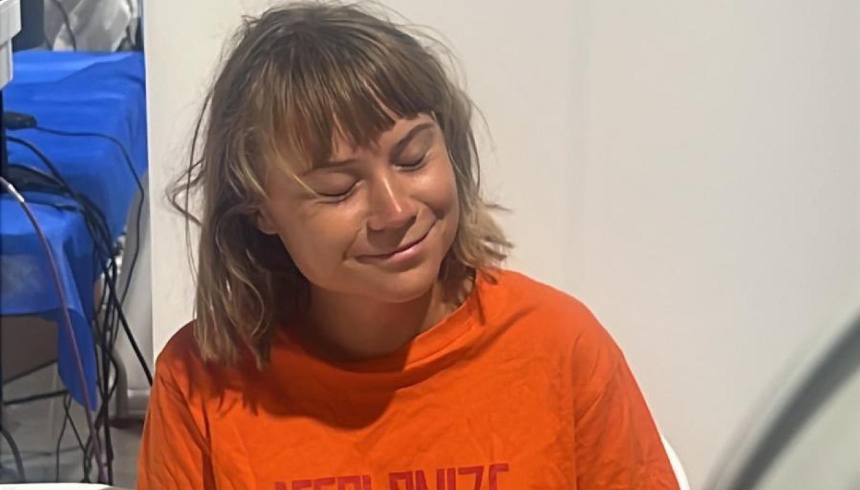 https://wips.plug.it/cips/notizie.virgilio.it/cms/2025/10/greta-thunberg-israele-flotilla.jpg
