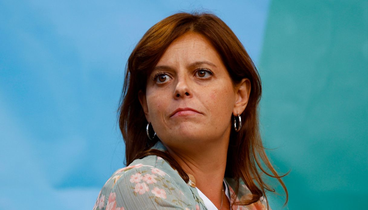 https://wips.plug.it/cips/notizie.virgilio.it/cms/2025/10/ilaria-salis-immunita-lega.jpg