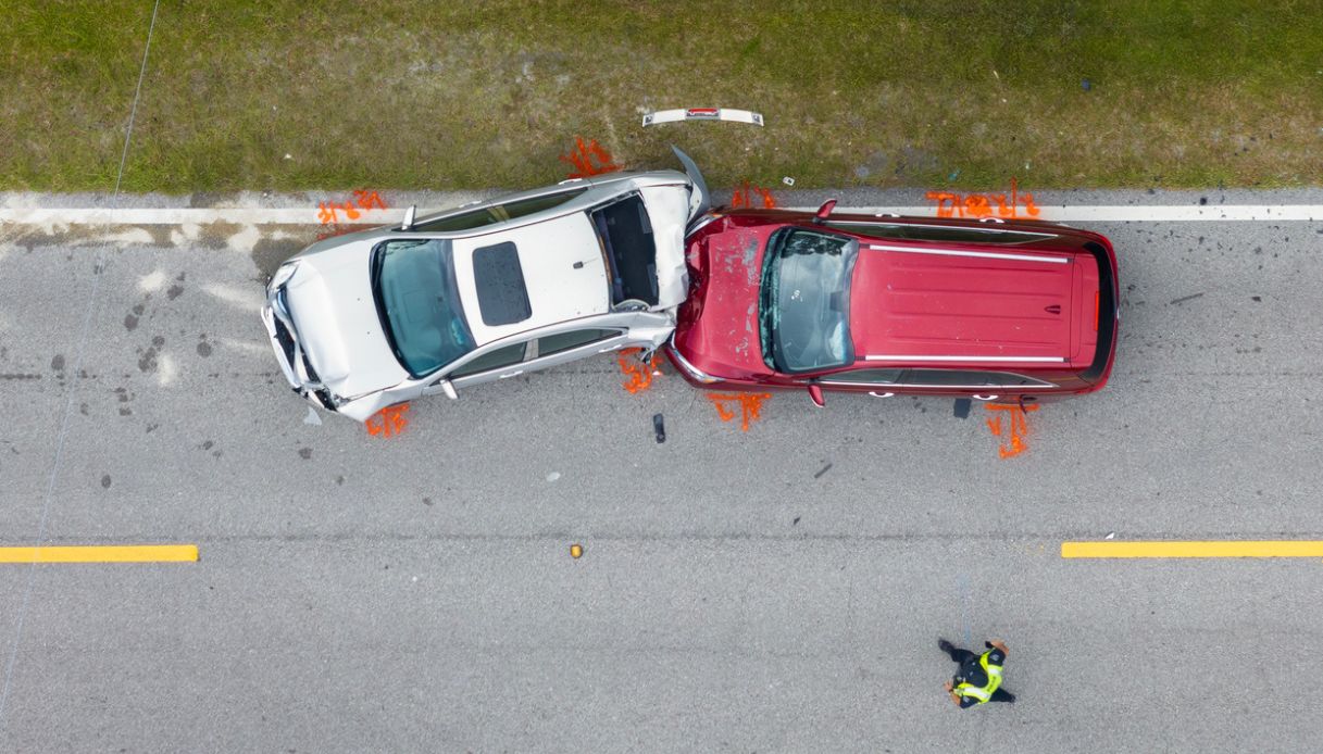 https://wips.plug.it/cips/notizie.virgilio.it/cms/2025/10/incidente-ferrara-adriatica.jpg