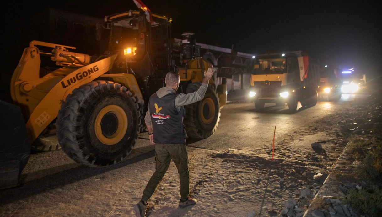 https://wips.plug.it/cips/notizie.virgilio.it/cms/2025/10/israele-stato-emergenza.jpg