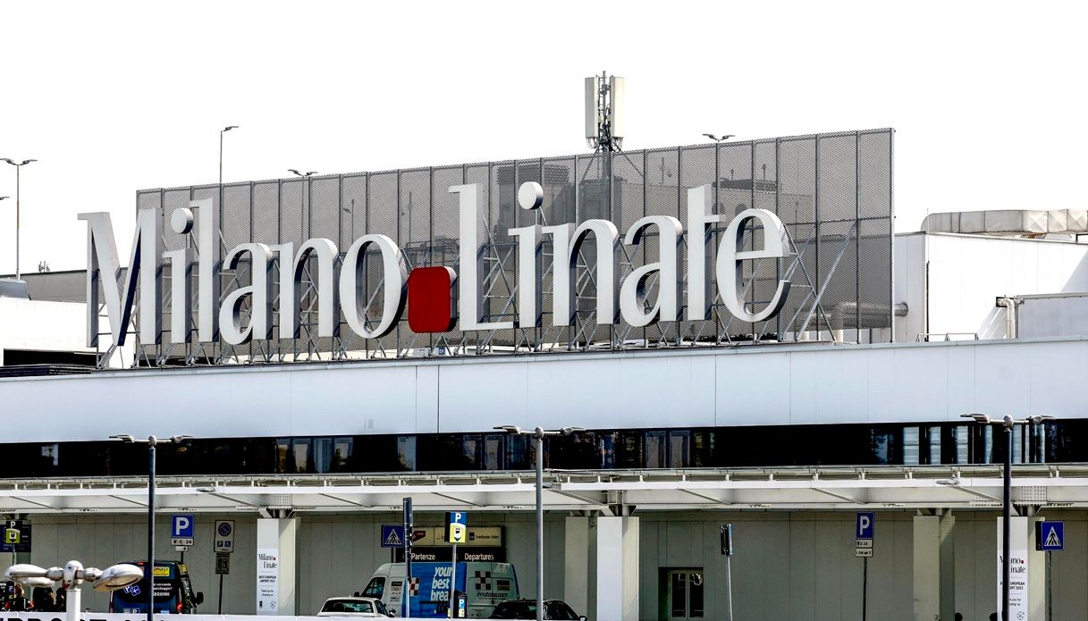 Chi è il 30enne tunisino rimpatriato che ha bloccato per ore la pista dell