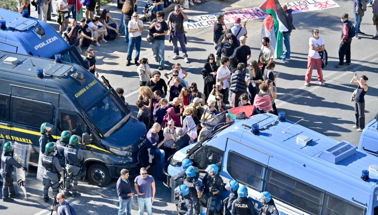 livorno salvini lega uova