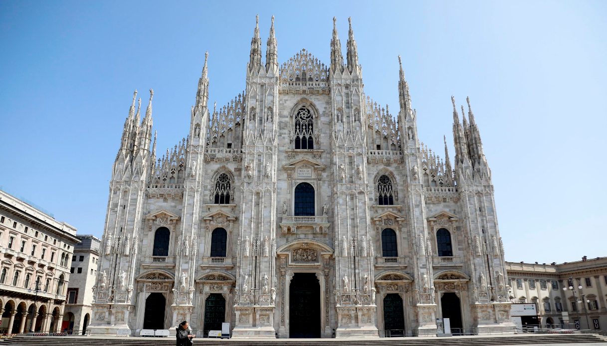 https://wips.plug.it/cips/notizie.virgilio.it/cms/2025/10/milano-tassa-di-soggiorno-1.jpg